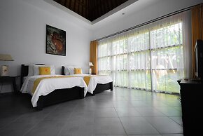 Orlowsky Discovery Candidasa Hotel