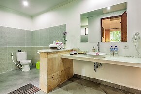 Orlowsky Discovery Candidasa Hotel