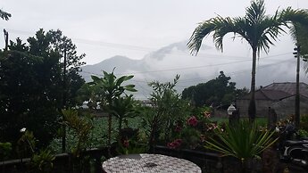 Segara Hotel and Restaurant