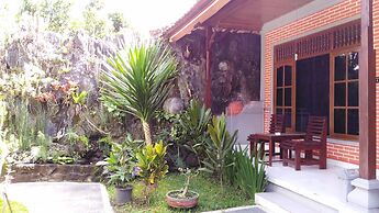 Segara Hotel and Restaurant