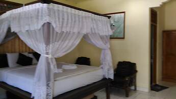 Segara Hotel and Restaurant