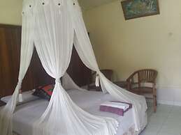 Segara Hotel and Restaurant