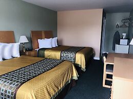Perth Plaza Inn & Suites