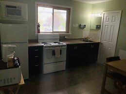 Perth Plaza Inn & Suites