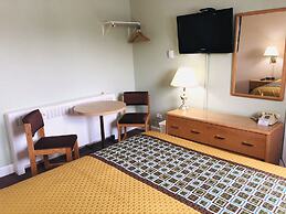 Perth Plaza Inn & Suites