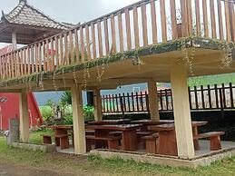 Astradana Hotel & Restaurant