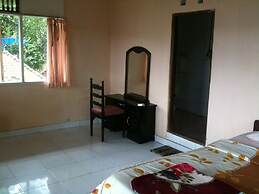 Astradana Hotel & Restaurant