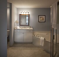 Bluewater Resort & Marina by Spinnaker Resorts