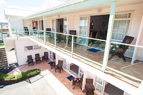 ASURE Admirals View Motel