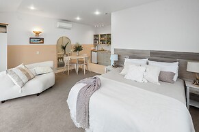 ASURE Admirals View Motel