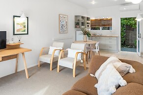 ASURE Admirals View Motel