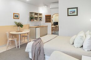 ASURE Admirals View Motel