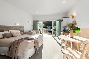 ASURE Admirals View Motel