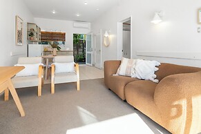 ASURE Admirals View Motel