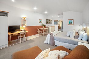 ASURE Admirals View Motel