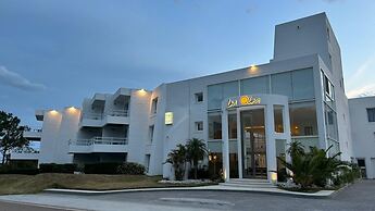 Las Olas Resort