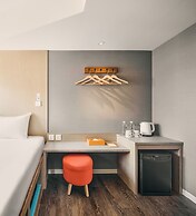 Orange Hotel - Ximen