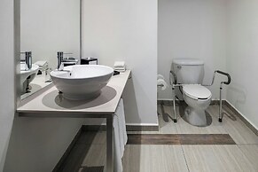 Renovated Aloft Cancun