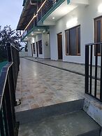 Hotel Moon Light Bhimtal