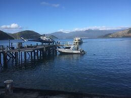 The Lodge At Te Rawa - Boat Access Only
