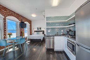 Venice Breeze Suites