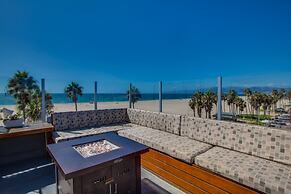 Venice Breeze Suites