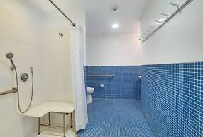 Venice Breeze Suites