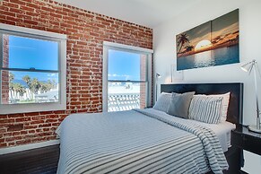 Venice Breeze Suites