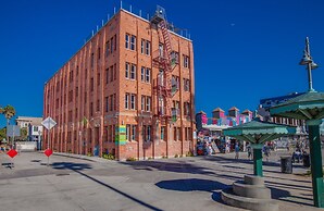 Venice Breeze Suites