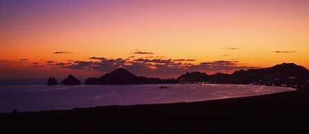 Sunrock Hotel and Suites