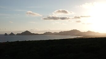 Sunrock Hotel and Suites