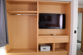 Sunrock Hotel and Suites