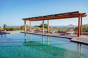 Sunrock Hotel and Suites