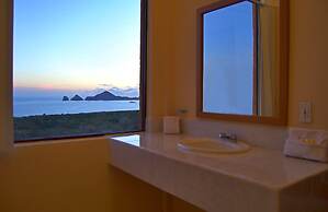 Sunrock Hotel and Suites