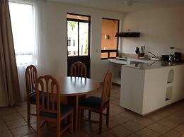 Sunrock Hotel and Suites