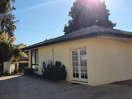 The Aston Motel - Tamworth