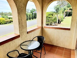 McNevin's Warwick Motel