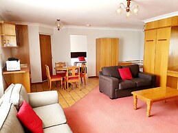 McNevin's Warwick Motel