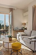 Minavra Hotel