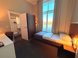 Hotel Excellent