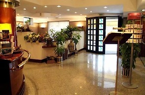Hotel Crystal & Residence