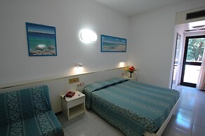 Hotel Crystal & Residence