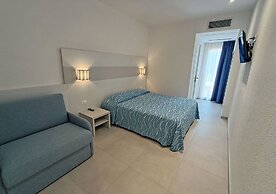 Hotel Crystal & Residence