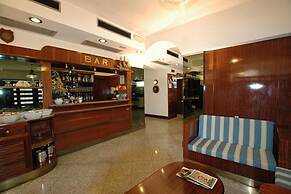 Hotel Crystal & Residence