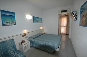 Hotel Crystal & Residence
