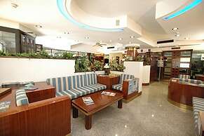 Hotel Crystal & Residence