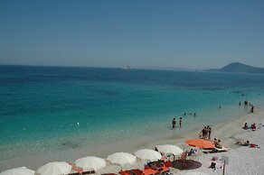 Hotel Crystal & Residence