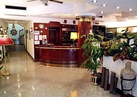 Hotel Crystal & Residence