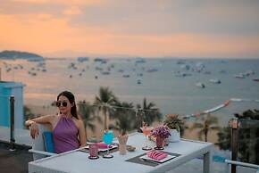 Wave Hotel Pattaya