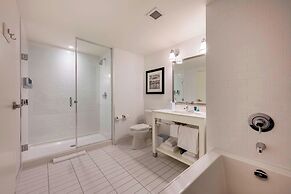 Four Points by Sheraton Kelowna Airport